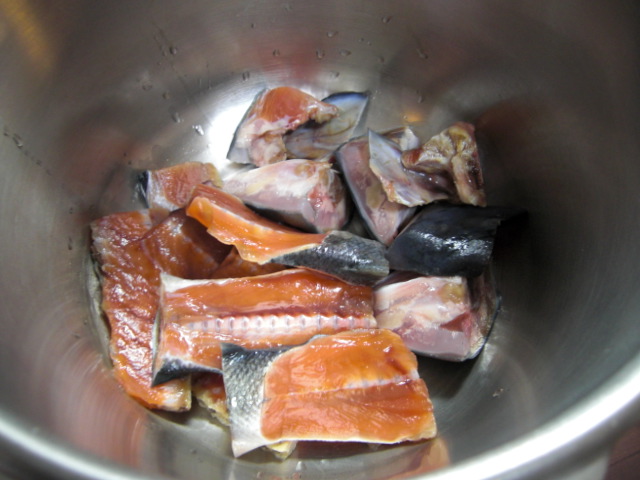 塩引き鮭のアラと大根の煮物 家庭料理の簡単レシピ 佐藤家の食卓